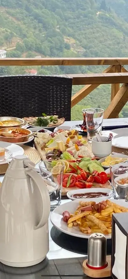Kartal Tepesi Bungalov & Restaurant