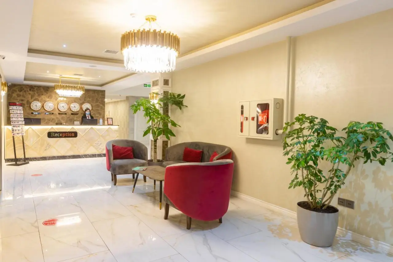 Grand Midway Hotel