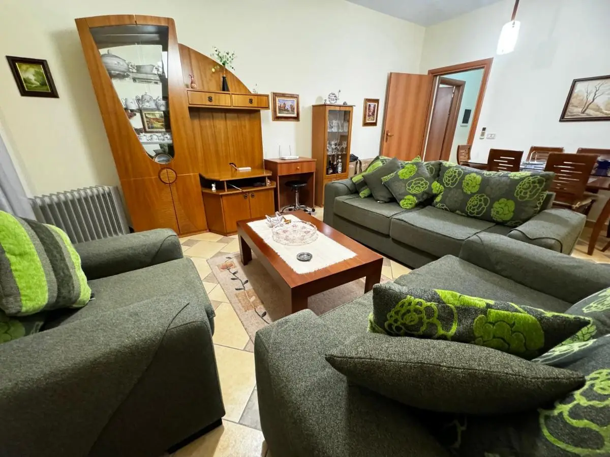 Square inn 11