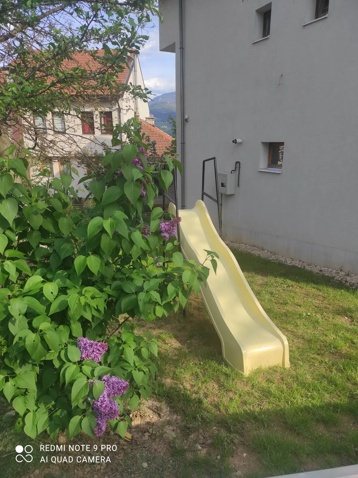 Modern house near the city center in a quiet neighborhood