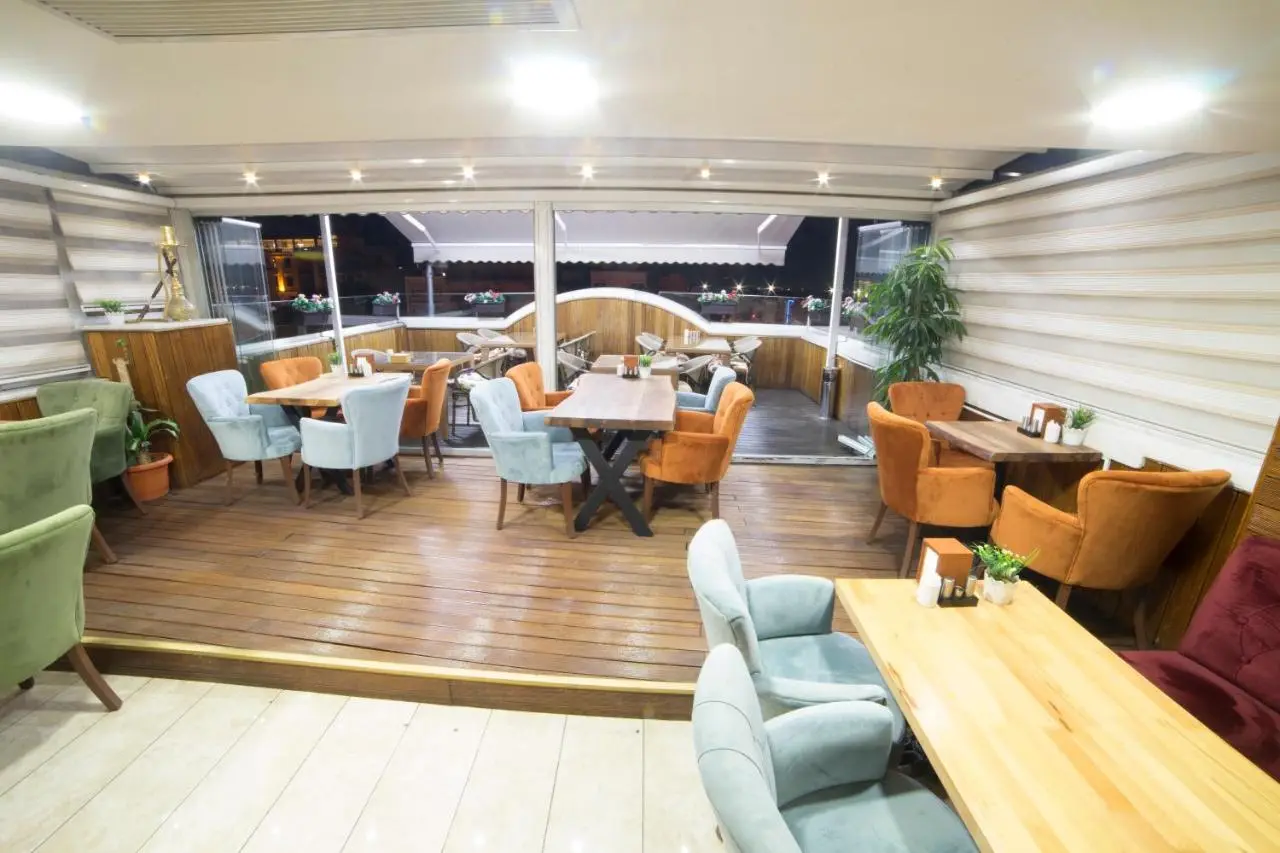 Parmada Hotel