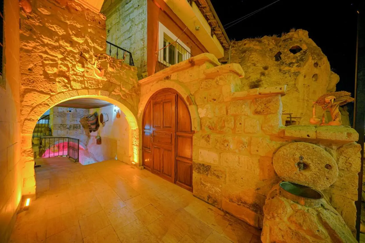 Babili Cappadocia Cave
