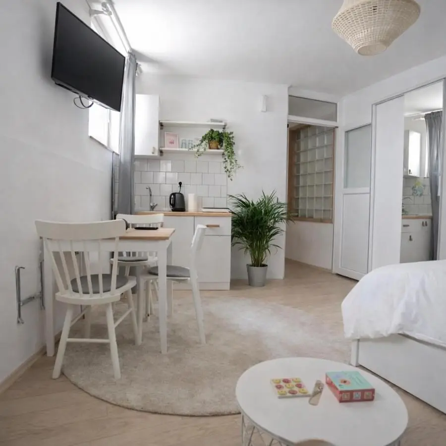Studio Apartments Siesta