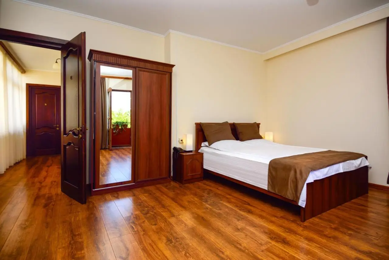 Hotel British House