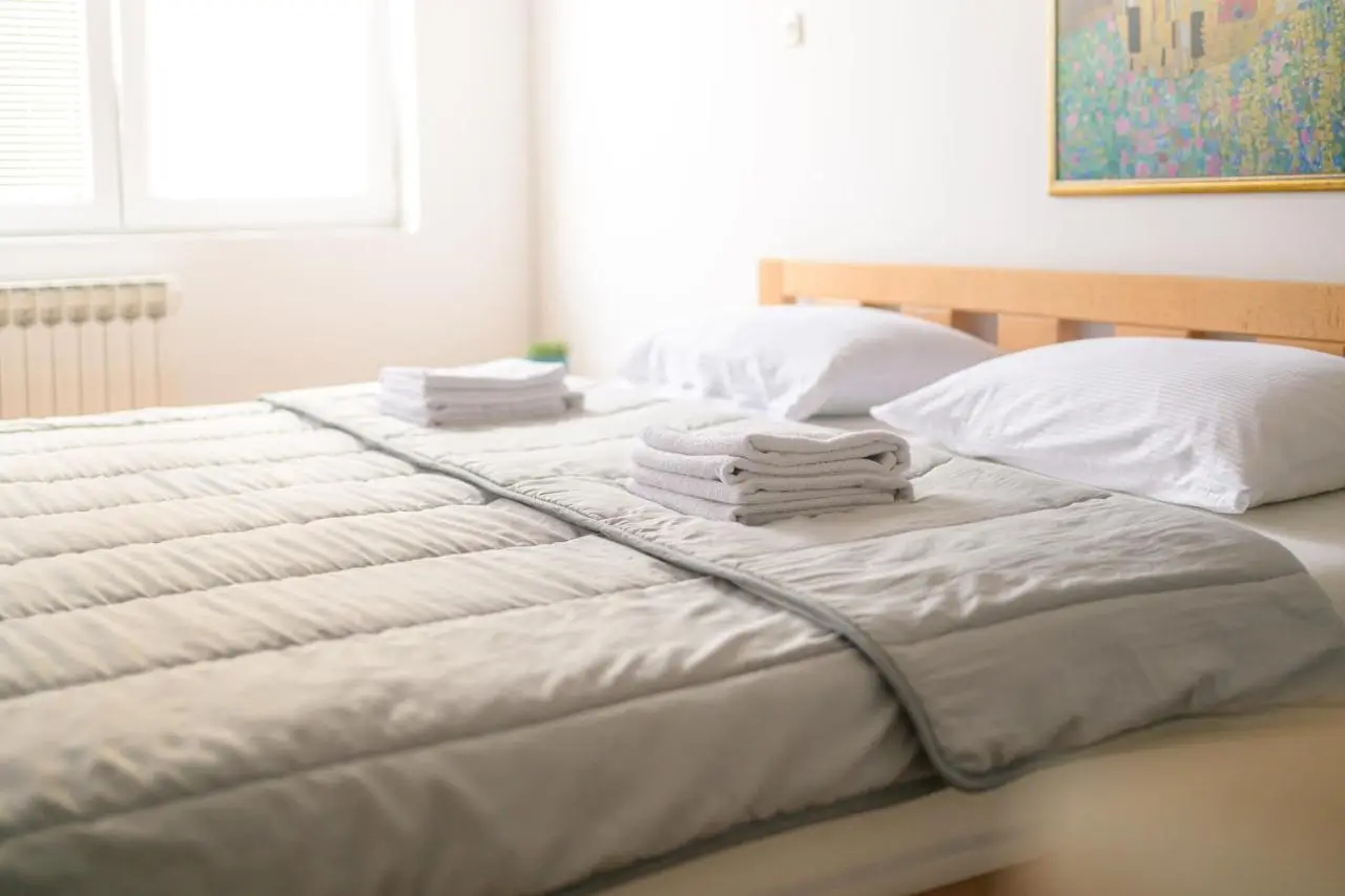 STUDIO APARTMENT SiLVER