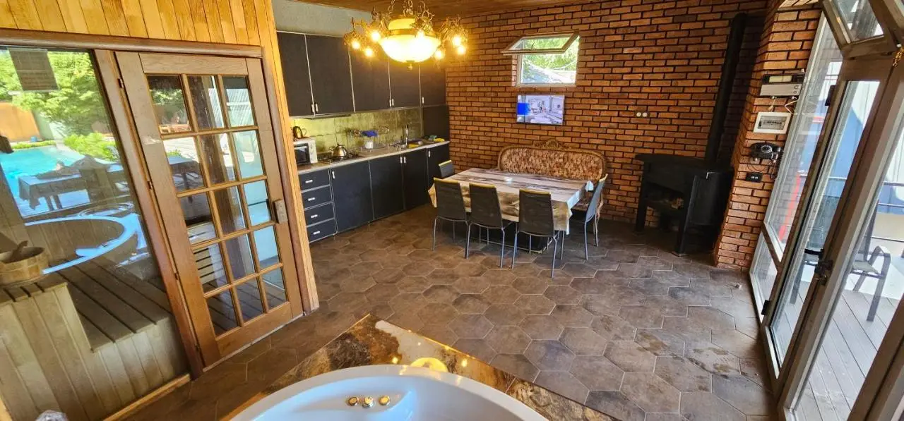 Trigon Villa Family , HOT POOL ,SAUNA,JACUZZI