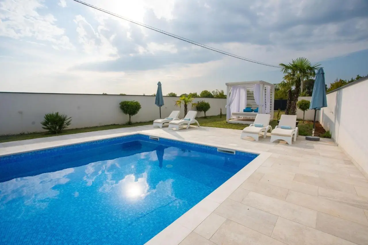Villa 7