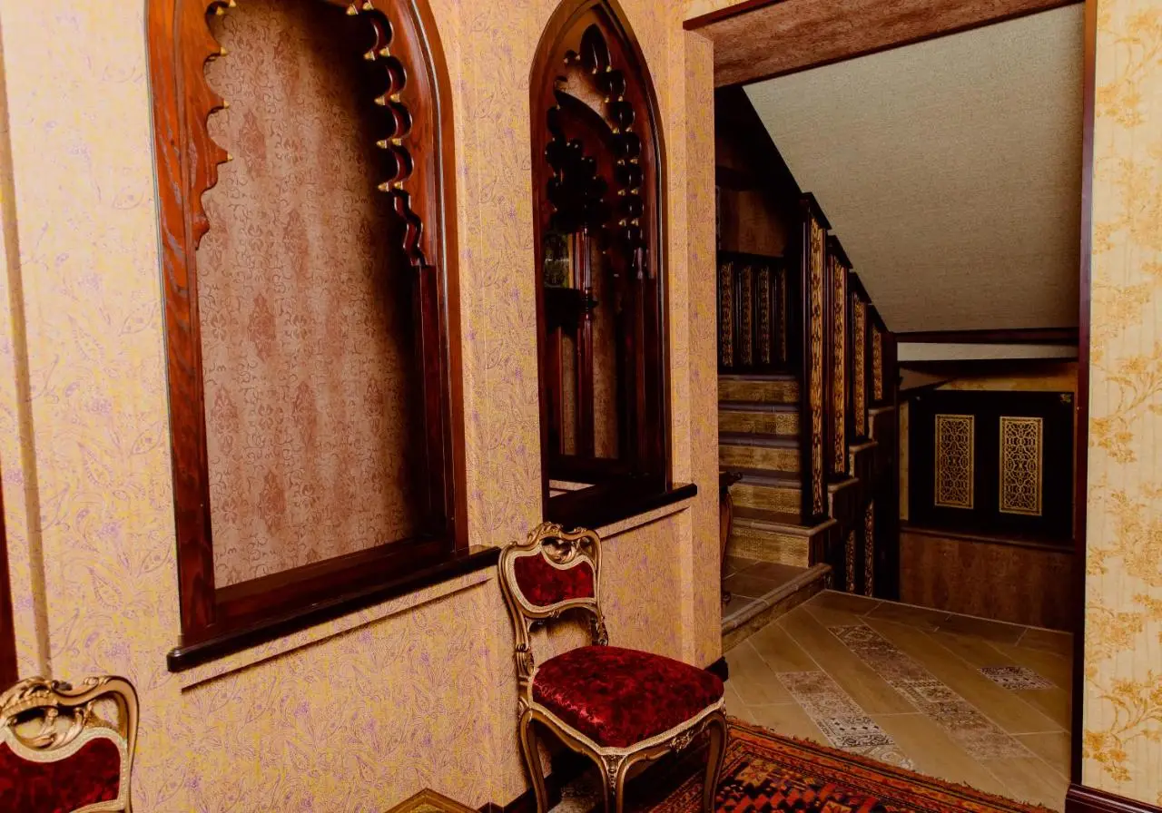 Royal Antique Boutique Hotel