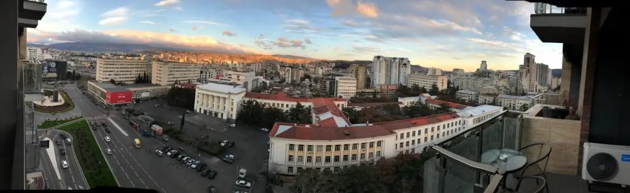 Ameri Plaza Green Apartments