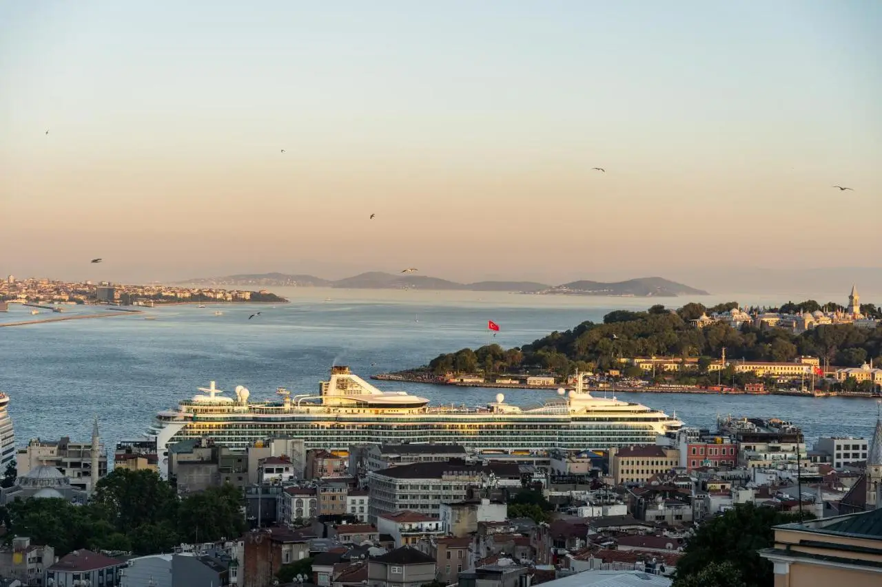 Ravouna 1906 Bosphorus Istanbul