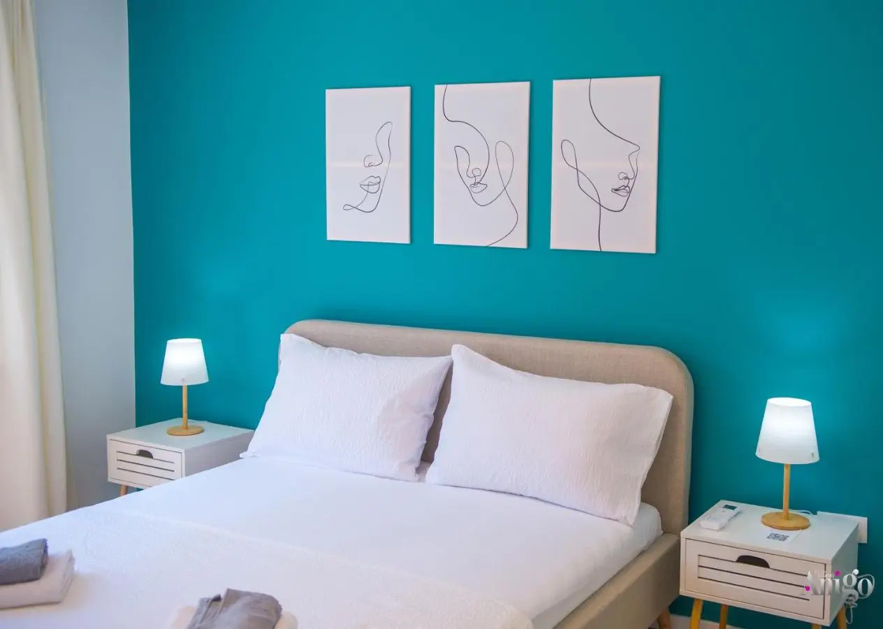 Apartment Dreaming In Color
