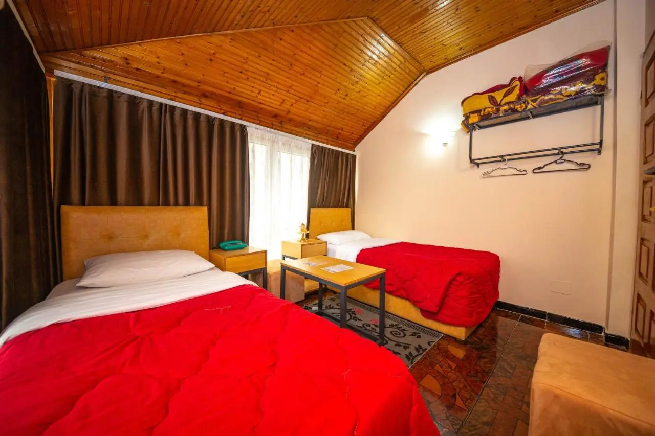Hotel Pik Loti