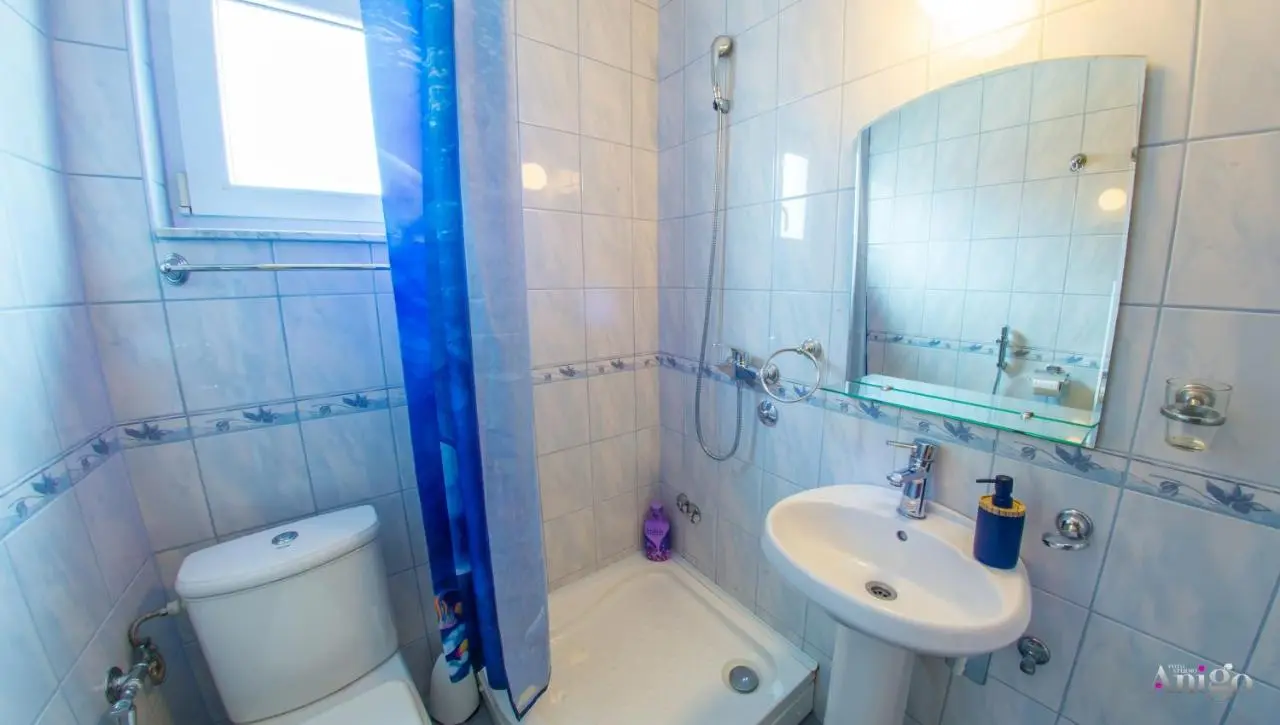 Apartment Ado
