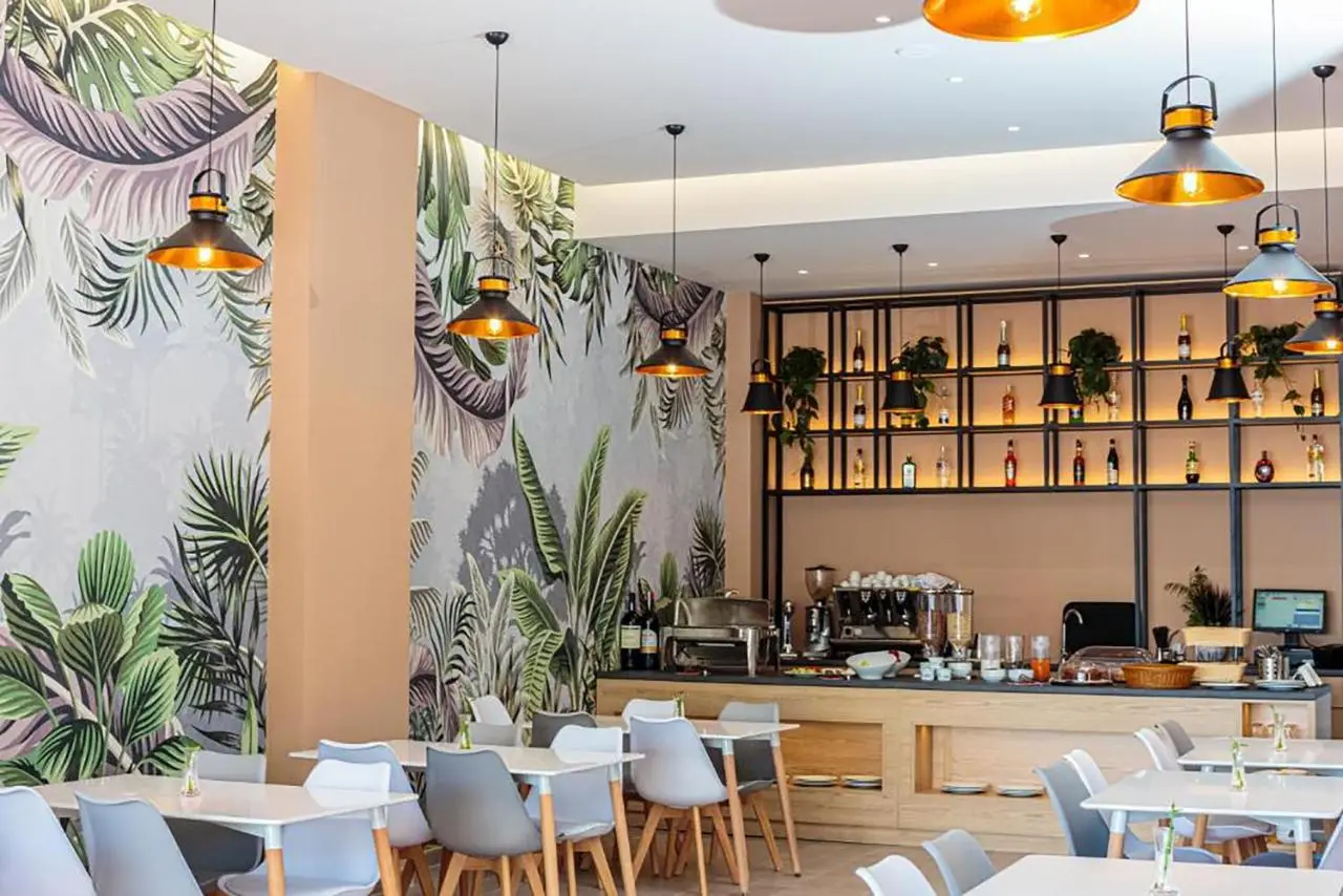 Toto Hotel & Apartments