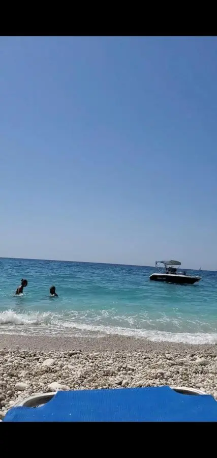 July Seaview Apartments