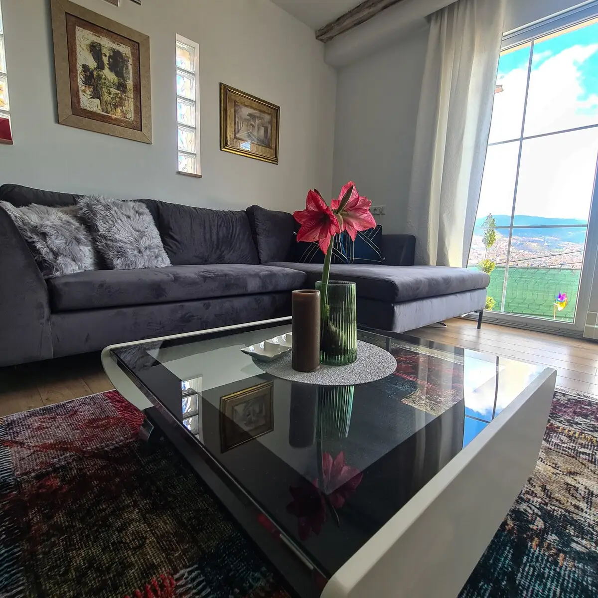 Duplex with Unforgettable Views