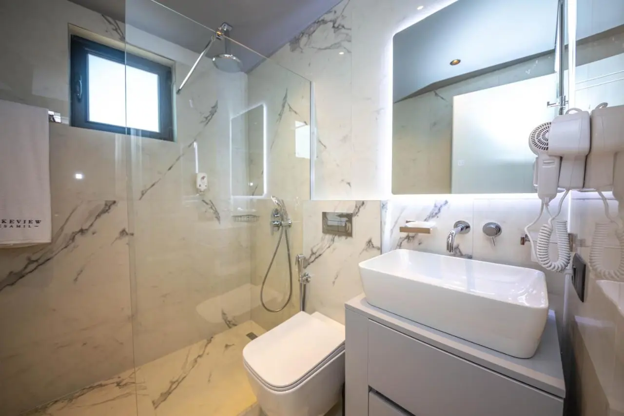 Lake View Rooms Ksamil