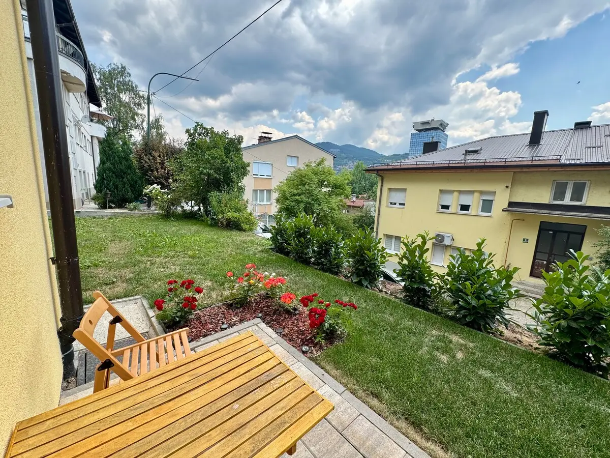 Cozy Garden Studio