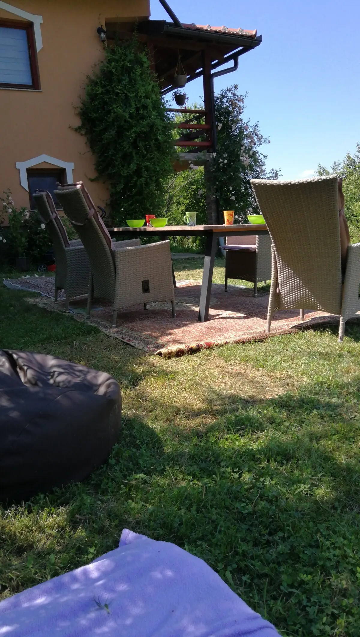 Green Idylle-PYramide View