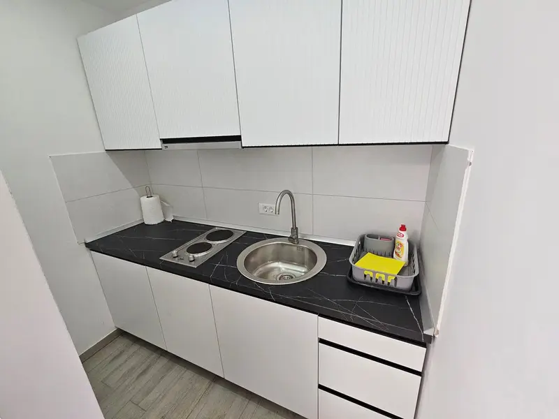 1BDR apartment, shared pool, kitchen, balcony, C23