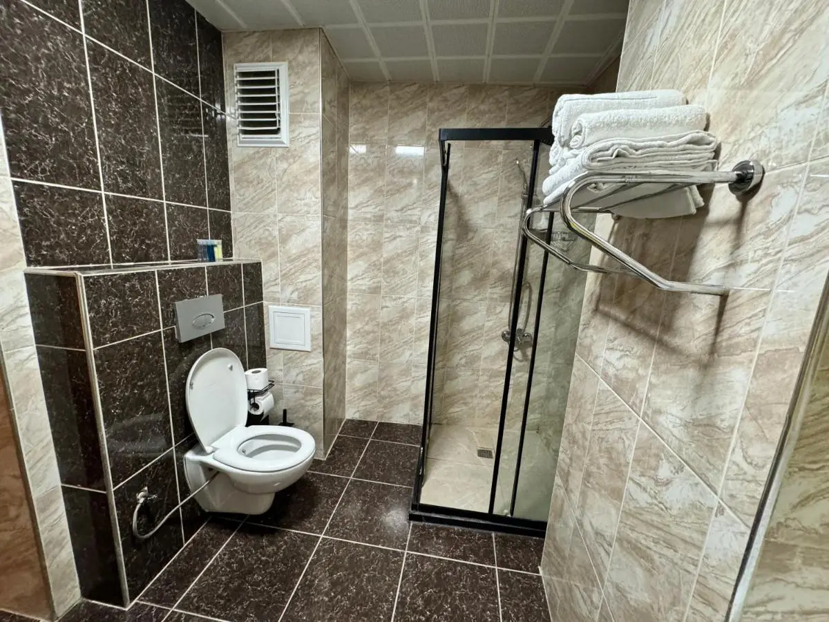 E5 PARK OTEL