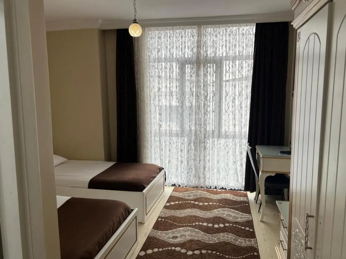Şeref Hotel