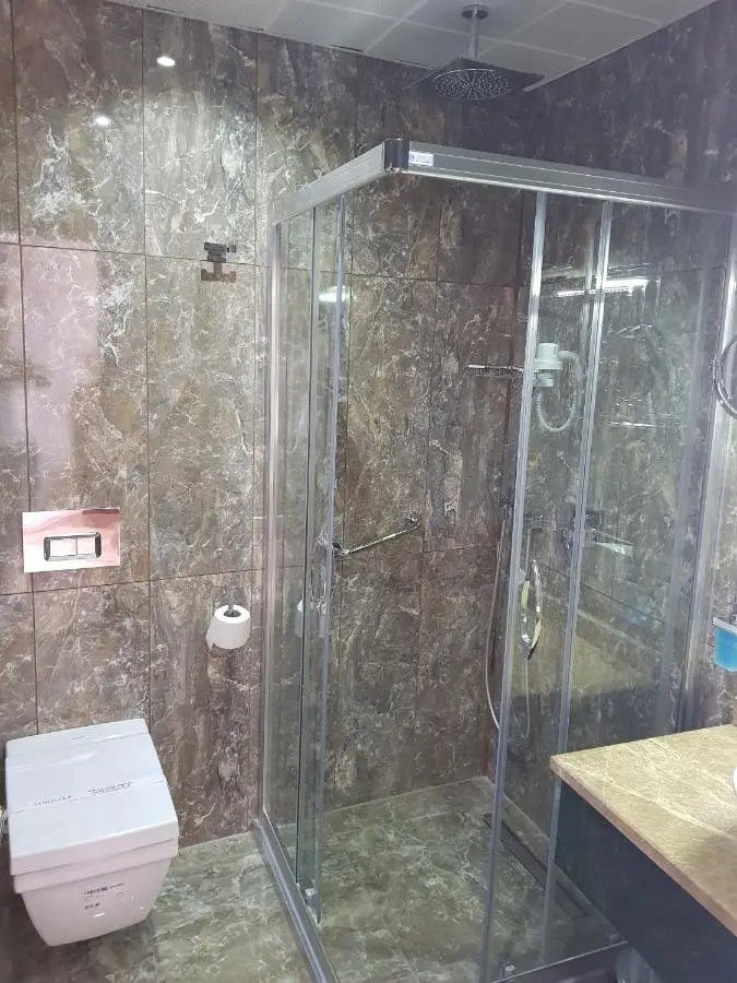 Perapolis Hotel