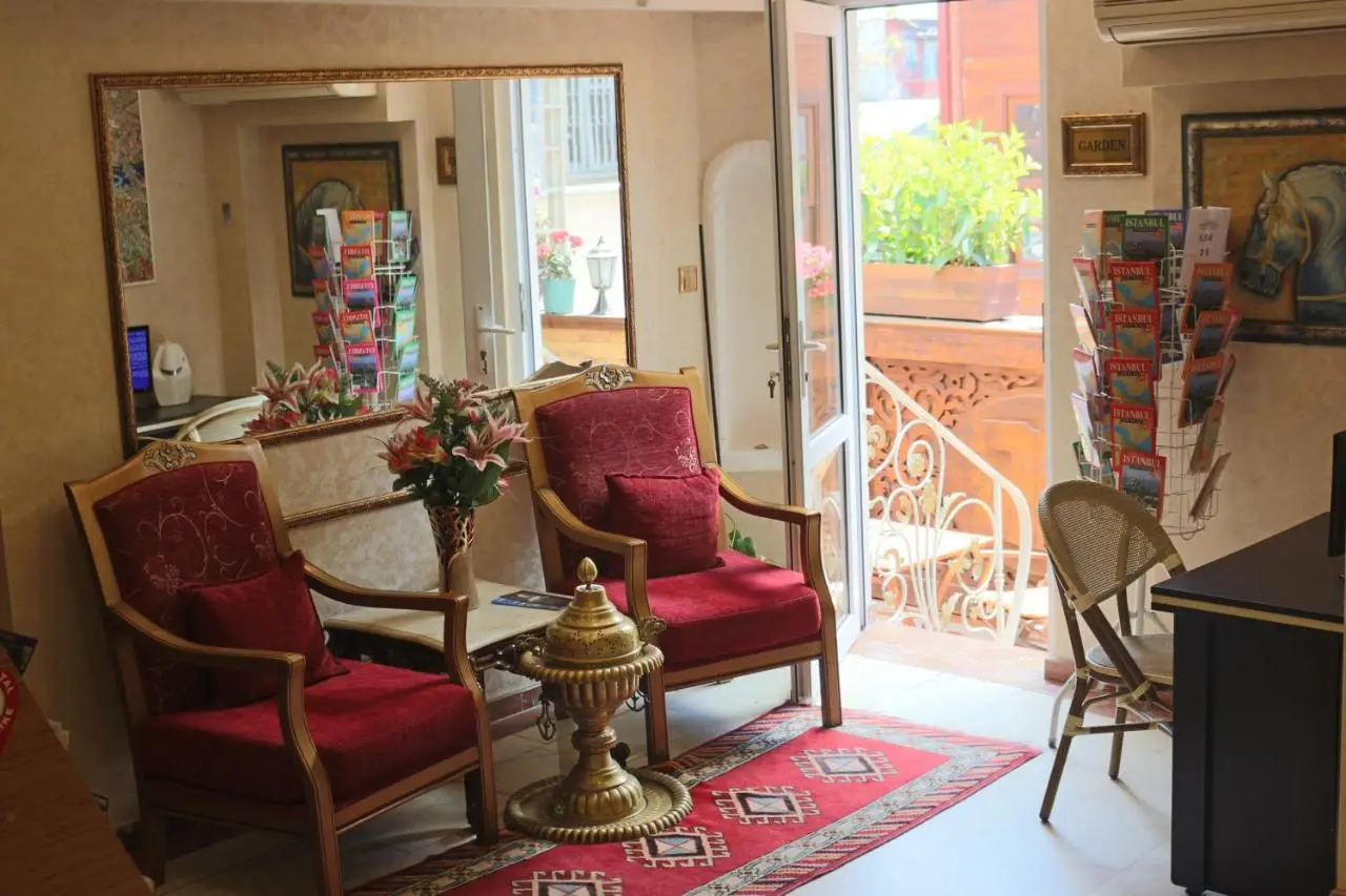 Kaftan Hotel