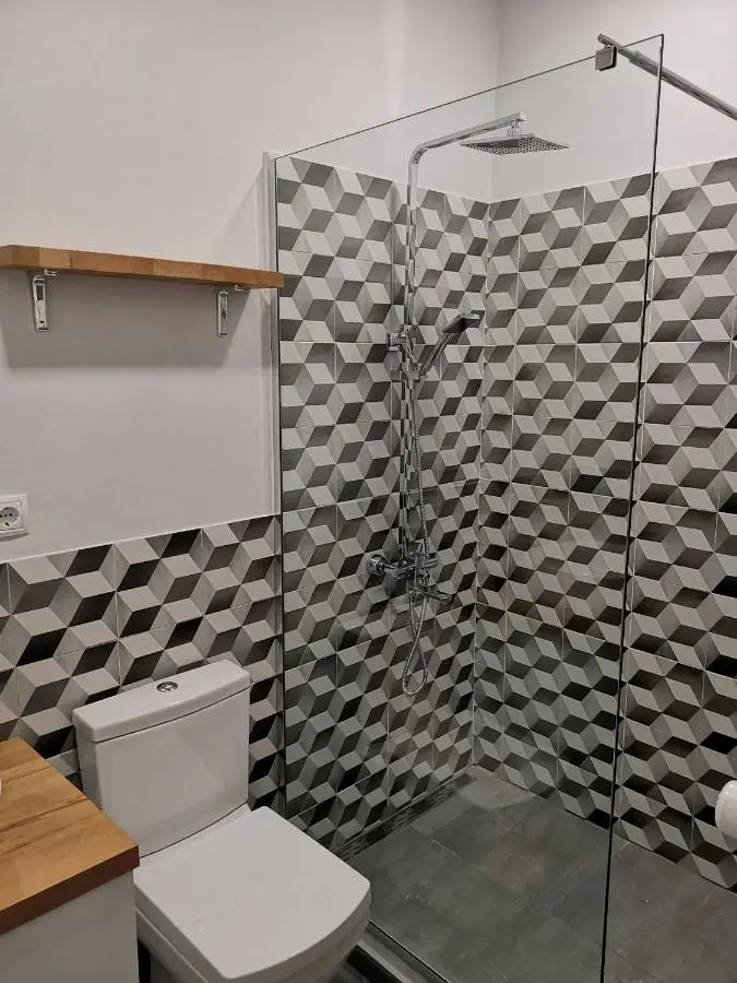 3 Rooms Hotel