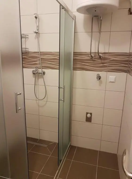 Apartment Perviz