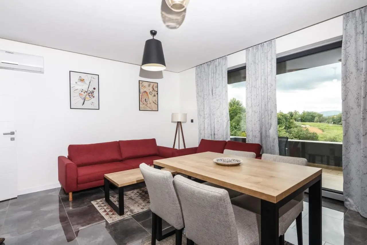 Deluxe Feliciano Apartments