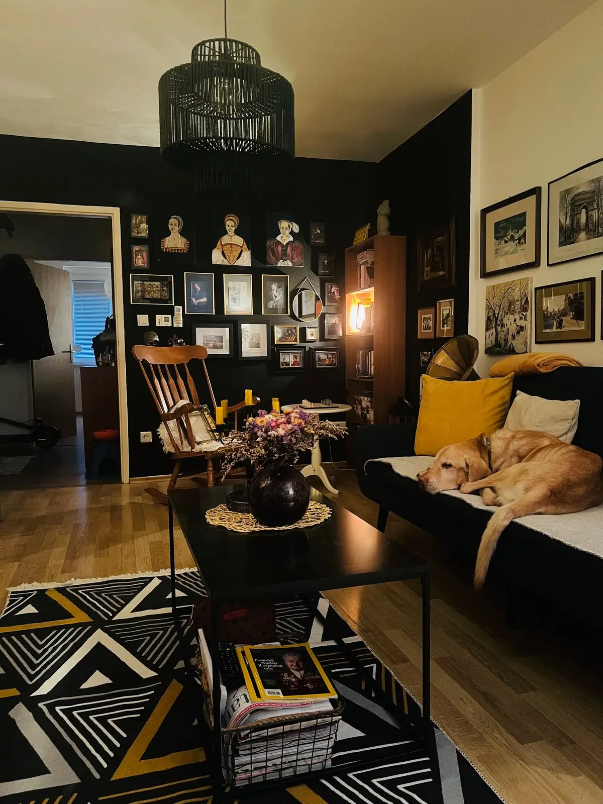 Private room in authentic and charming city nest