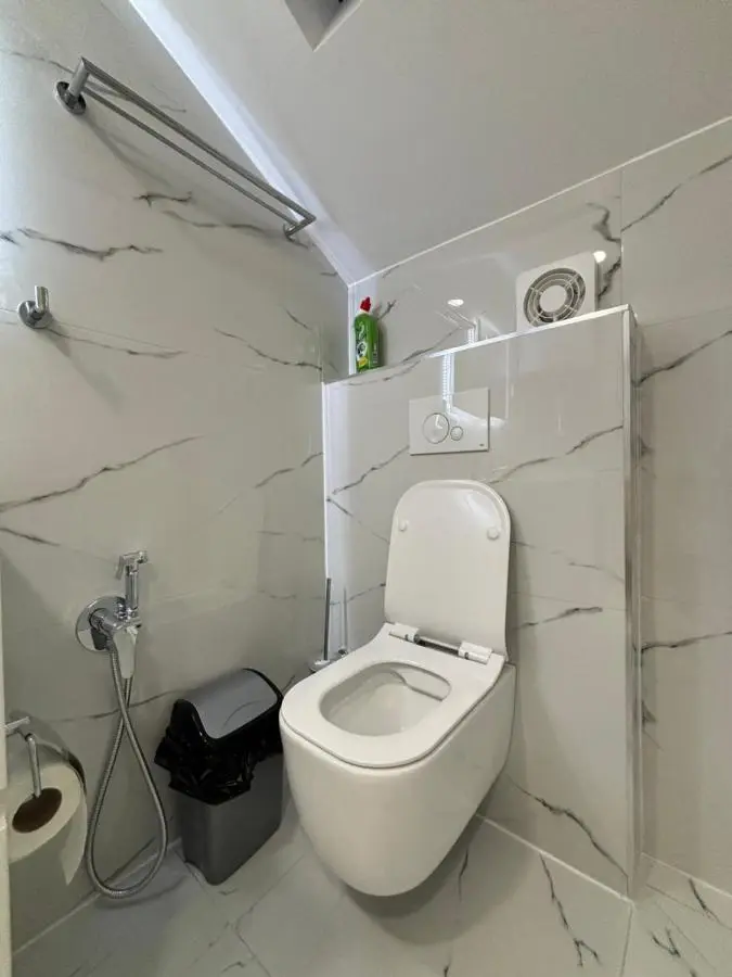 2Bedroom Apartment,free parking 06