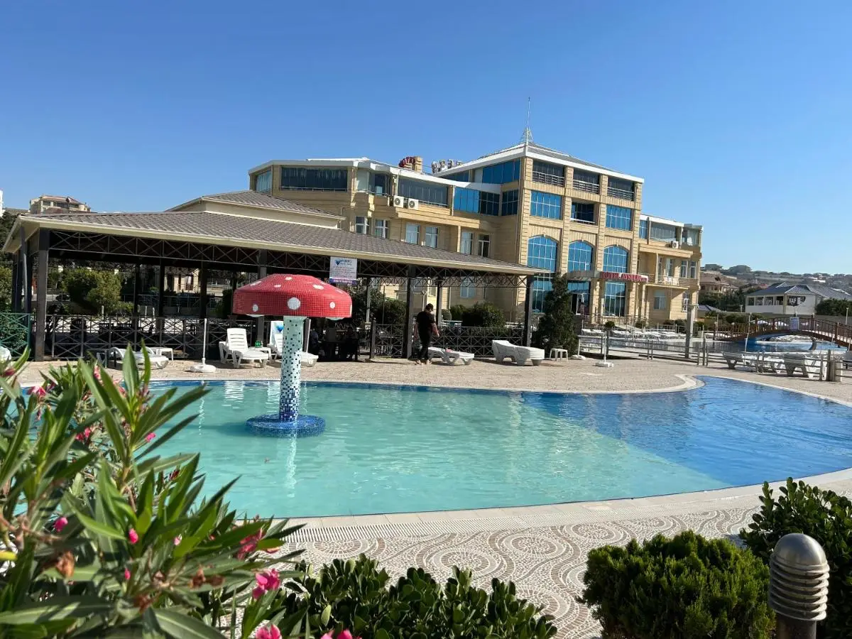 Aysberq Resort