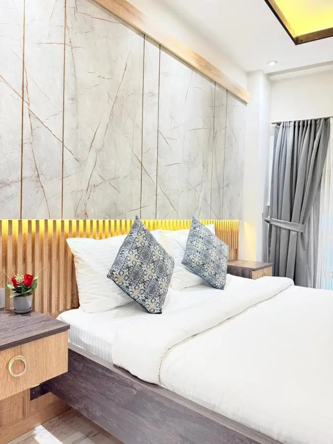 The Blue Mansion Modern Rooms