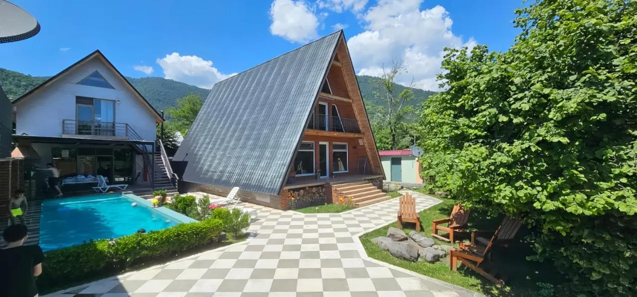 Trigon Villa Family , HOT POOL ,SAUNA,JACUZZI