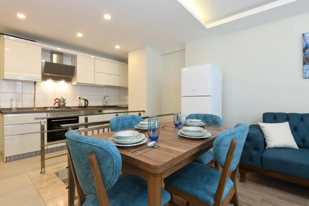 Uzay Suite 1