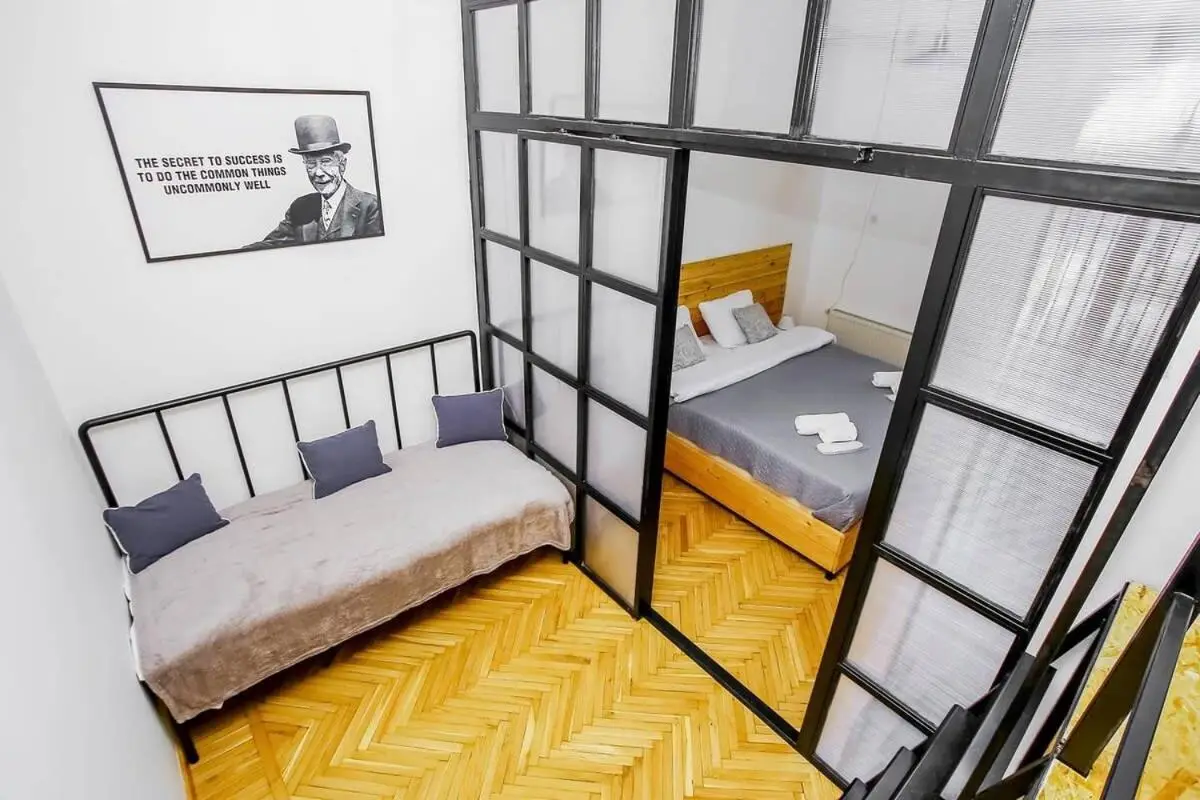 Wehost Loft next to the Freedom Square