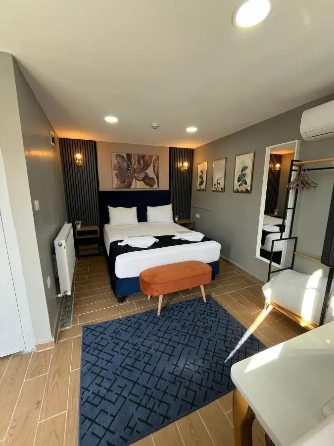 Emirhan Guesthouse & Suites
