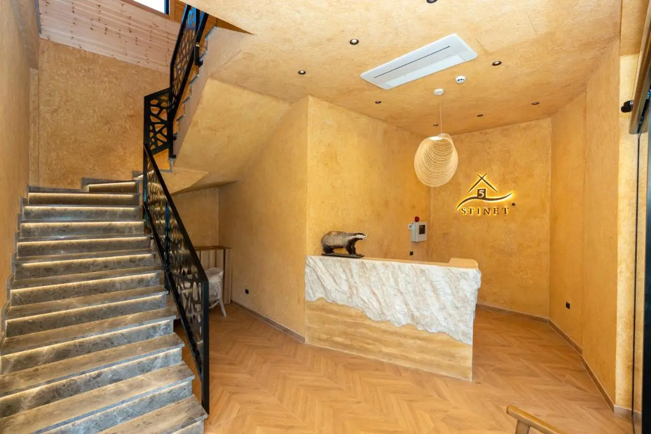 Hotel 5 Stinet