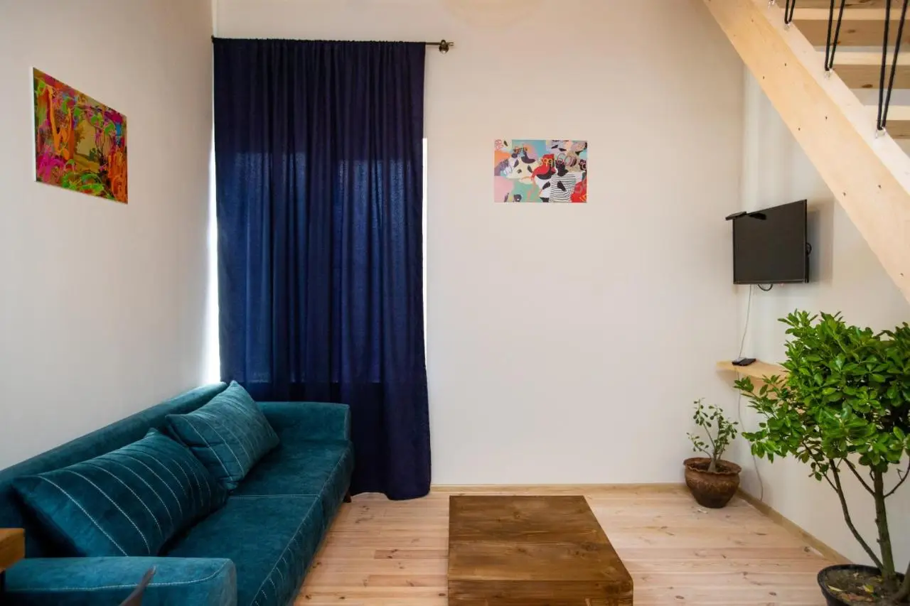 Giorgi's apartment