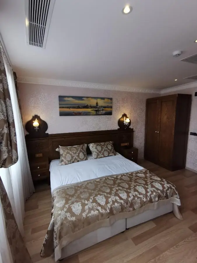 Perapolis Hotel