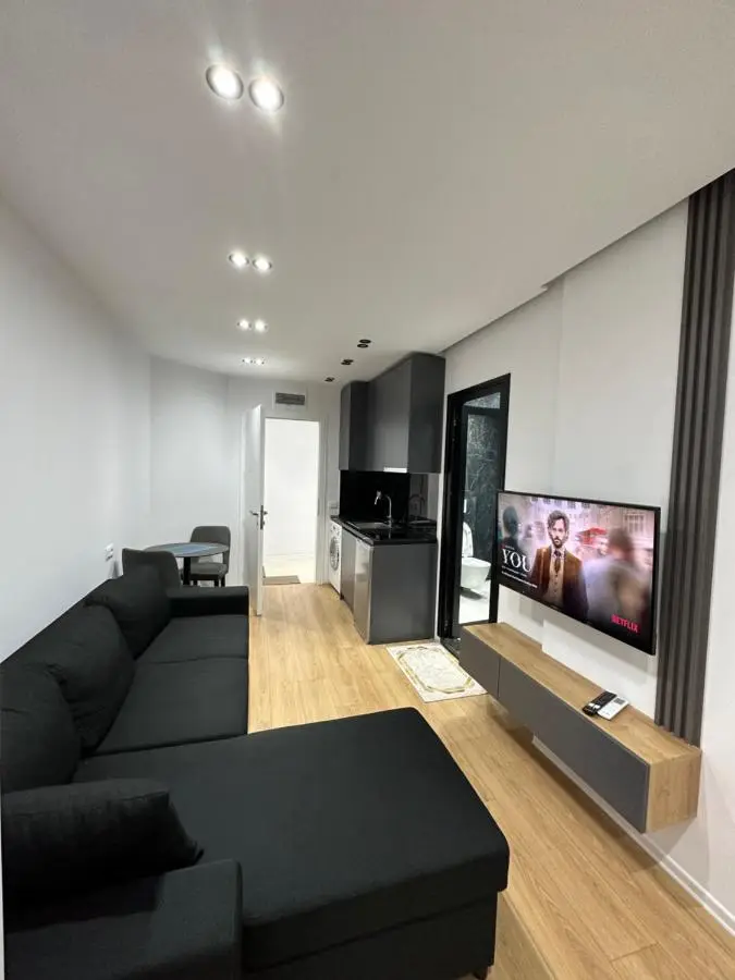 Enzo Rooms Center