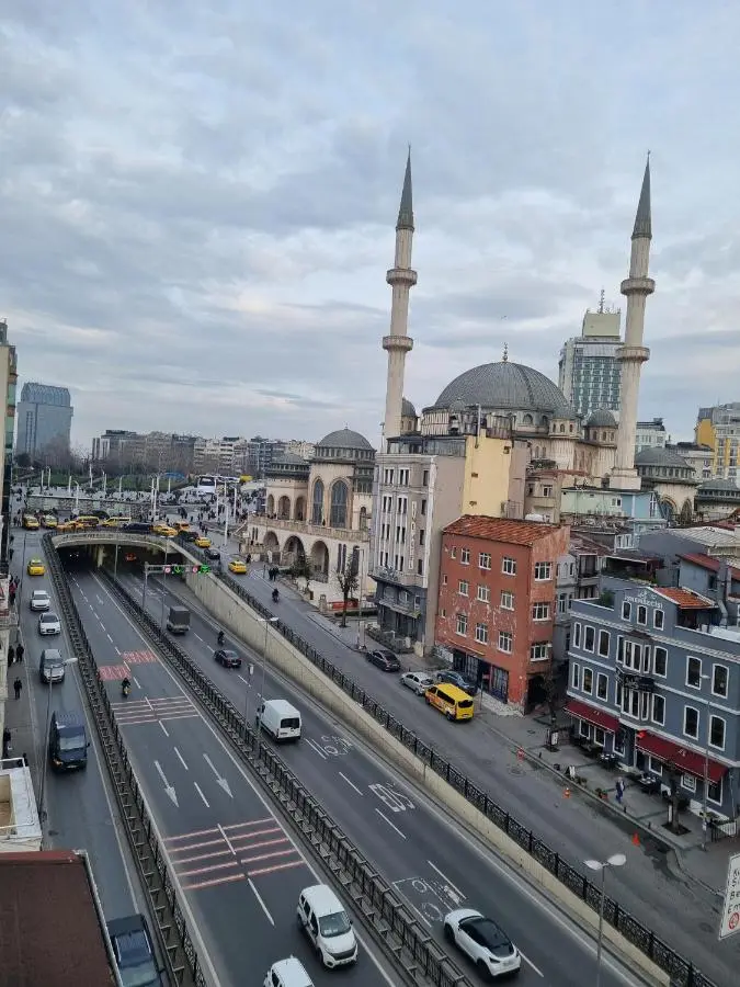Taximtown Hotel