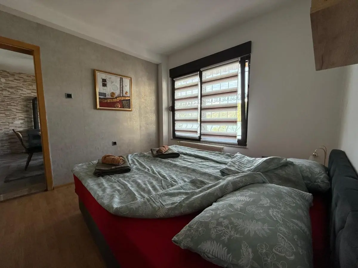 'Miris Ljeta' Cozy Lakefront Holiday Home