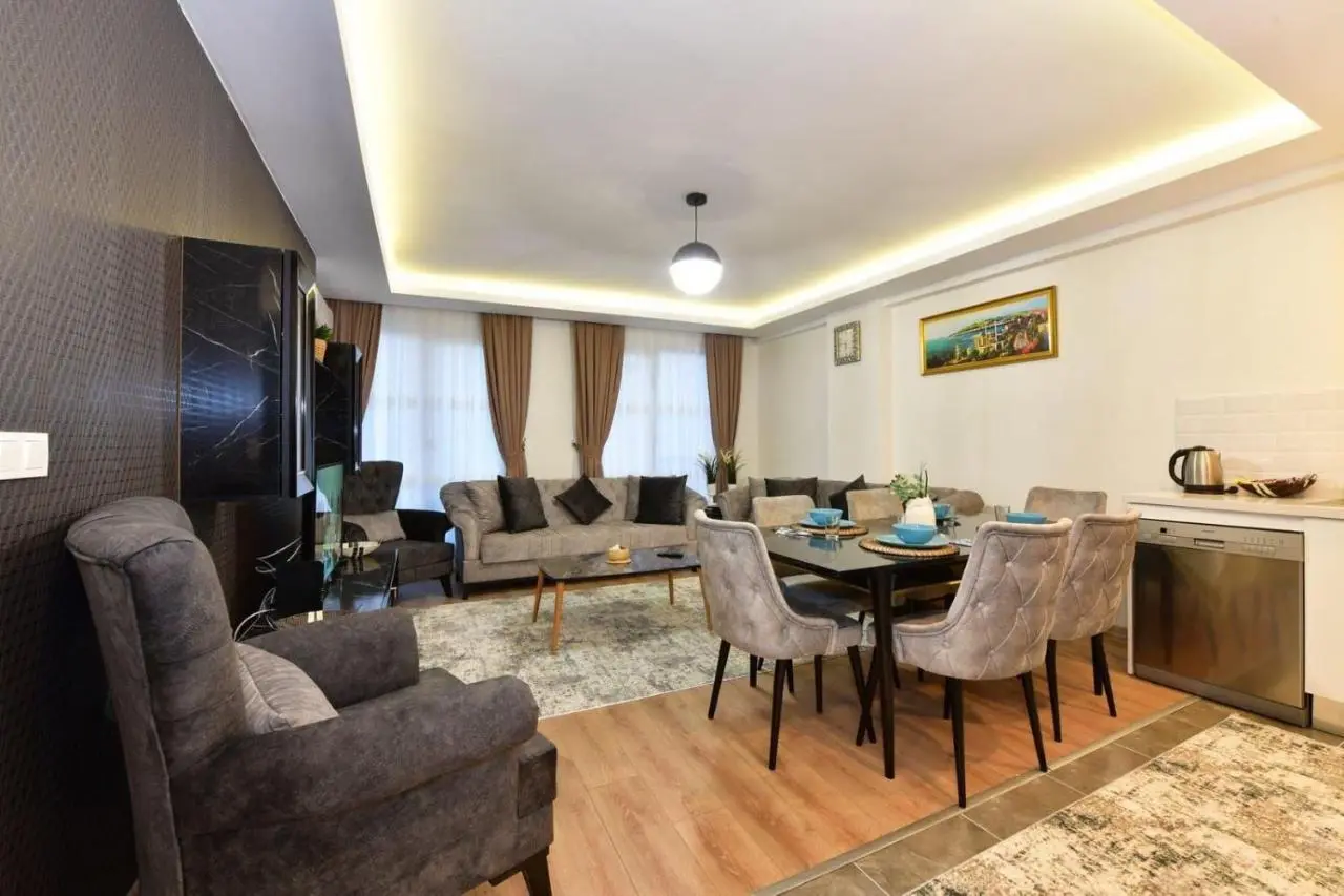 Kardes Apartment