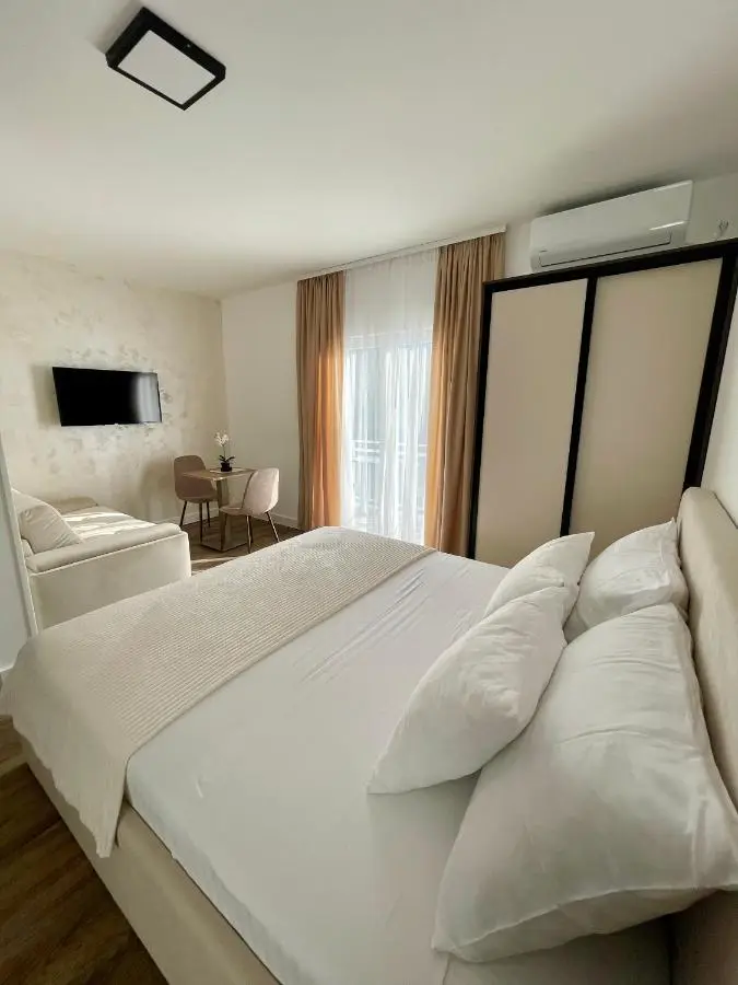 Apartments Njavro Neum