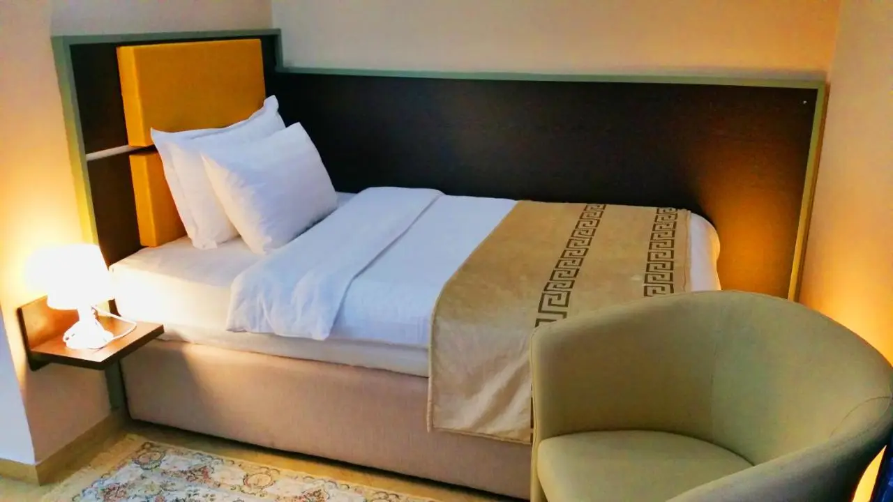 Capital Tirana Hotel Bruçi