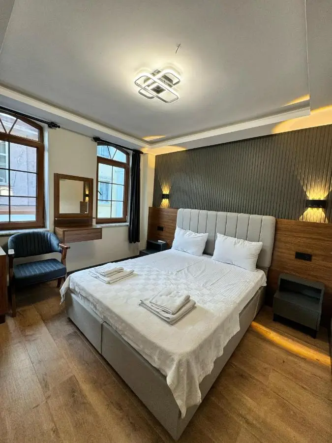 SkyLife OldCity Hotel