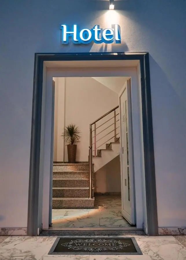 Montflux Hotel
